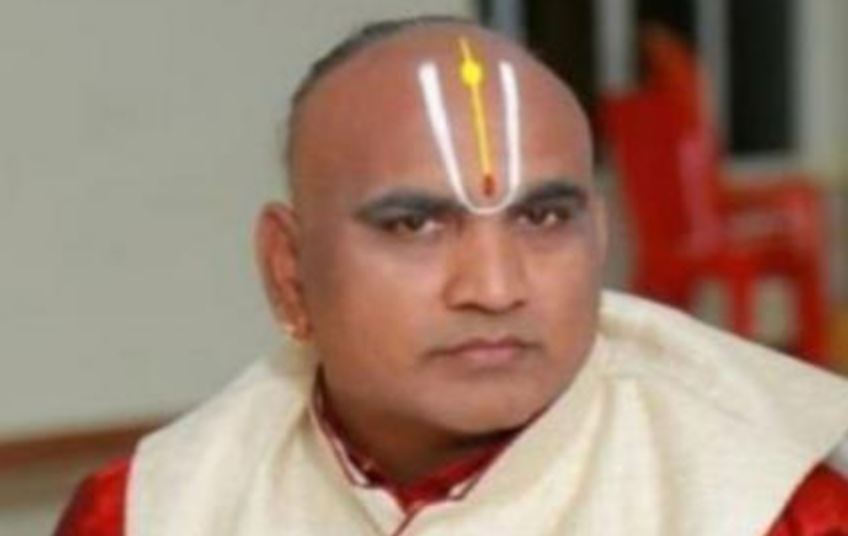 Srinivasa charyulu ttd priest